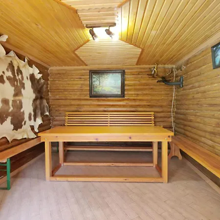 Hébergement de vacances приватний з басейном біля моря совіньон *