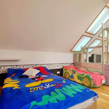 приватний з басейном біля моря совіньон Holiday home *