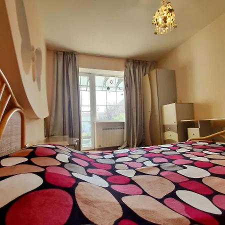 Holiday home приватний з басейном біля моря совіньон Odesa