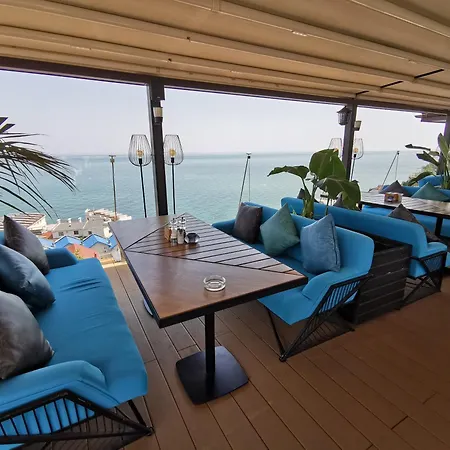 приватний з басейном біля моря совіньон Holiday home