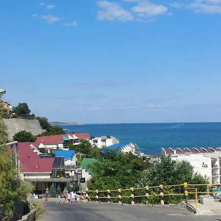 Hébergement de vacances приватний з басейном біля моря совіньон *