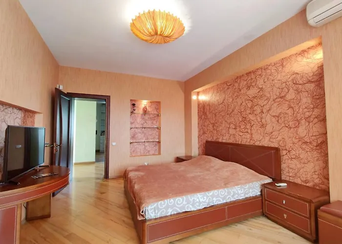 приватний з басейном біля моря совіньон Odesa