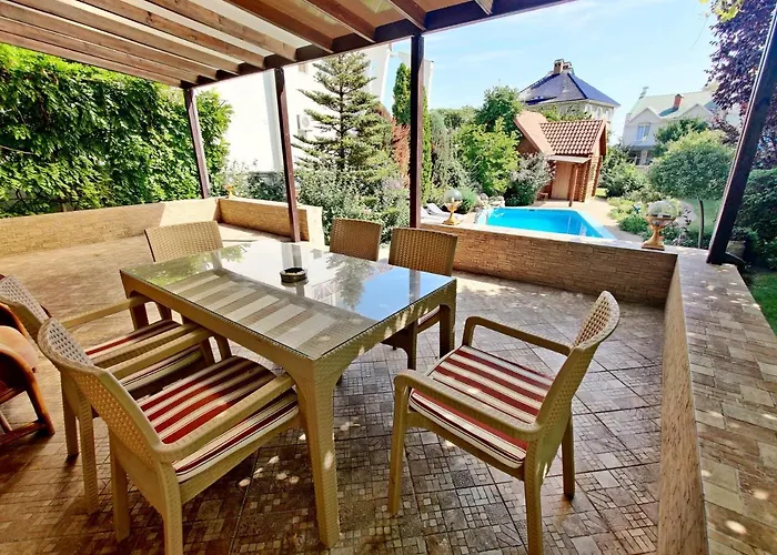 приватний з басейном біля моря совіньон * Odesa