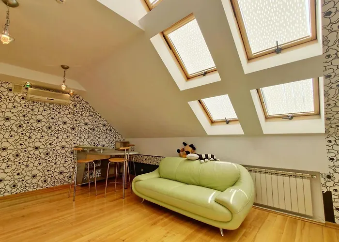 приватний з басейном біля моря совіньон Holiday home Odesa