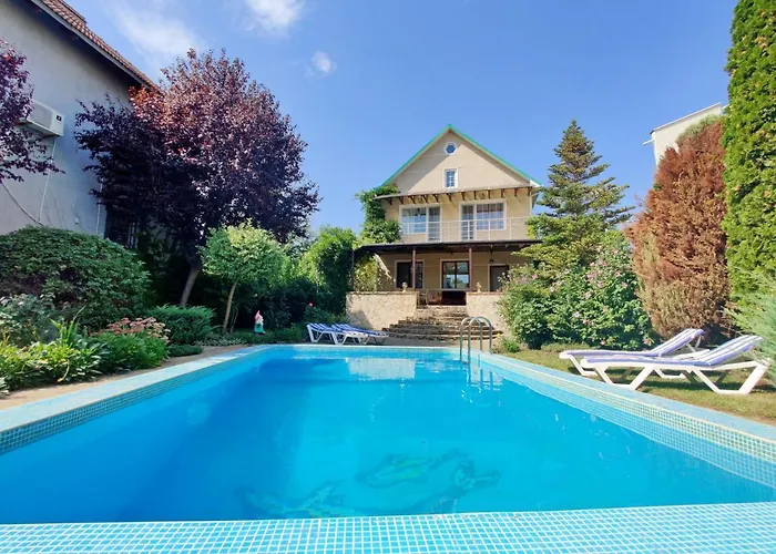 приватний з басейном біля моря совіньон * Odesa