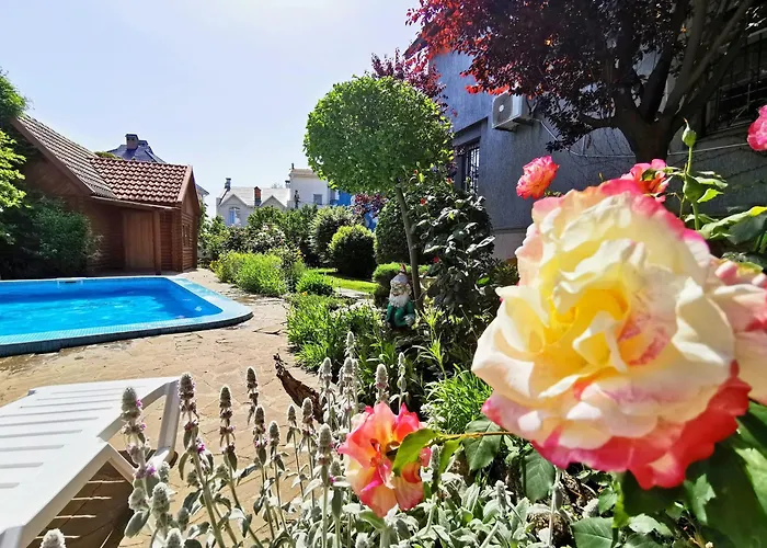 Holiday home приватний з басейном біля моря совіньон Odesa