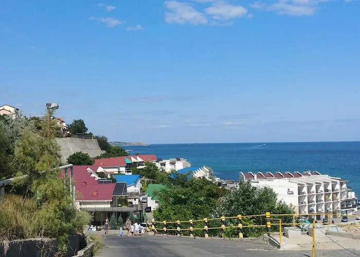 Hébergement de vacances приватний з басейном біля моря совіньон *