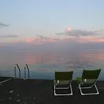 Semesterbostad приватний з басейном біля моря совіньон Odessa