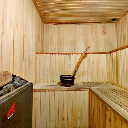 приватний з басейном біля моря совіньон Odessza
