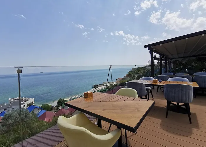 Prázdninový dům приватний з басейном біля моря совіньон *